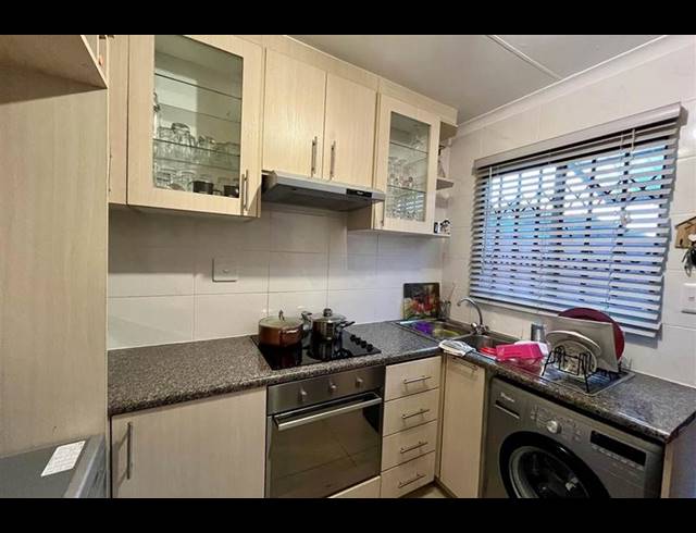 2 BEDROOM PROPERTY TO RENT IN KLIPPOORTJE
